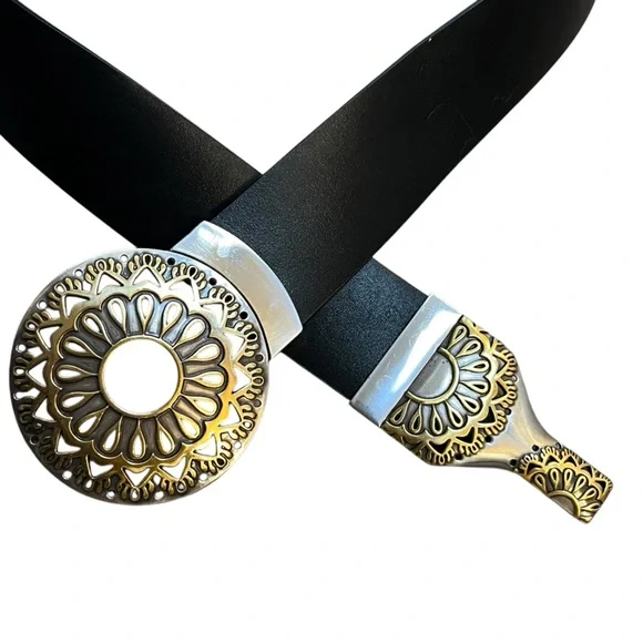Chicos Celestial Medallion Tonatiuh Gold Silver Large Buckle Leather Boho Belt Chicos Celestial Medallion Tonatiuh Gold Silver Large Buckle  main image 3